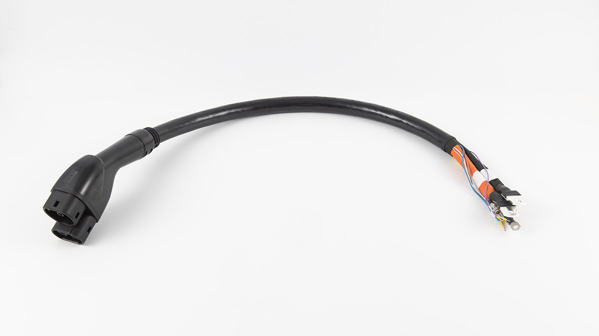 Liquid-Cooled EV Charging: Water vs Oil Choices